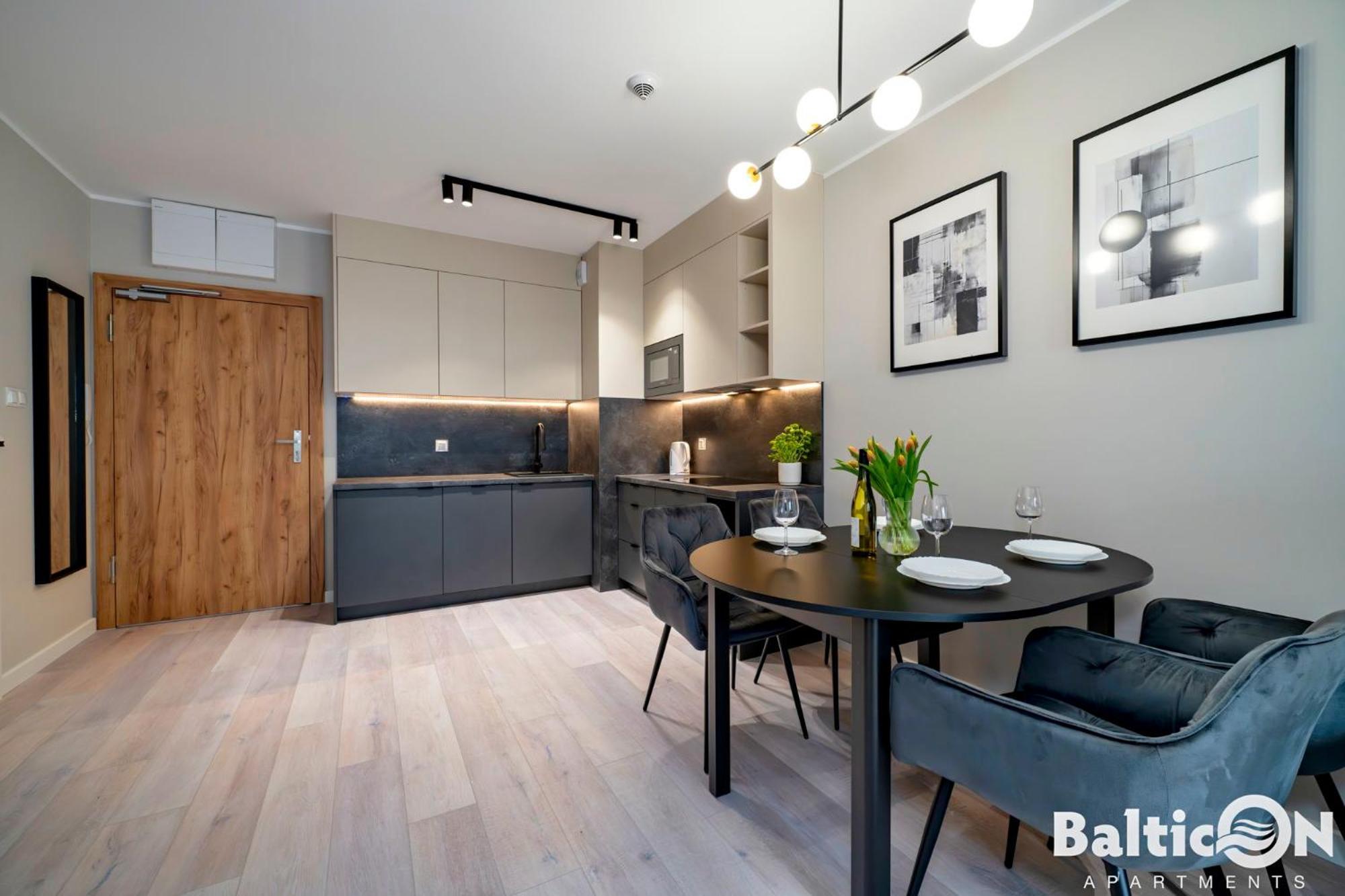 Apartamenty Balticon Kasprowicza Parking Inclusive 科沃布热格 外观 照片